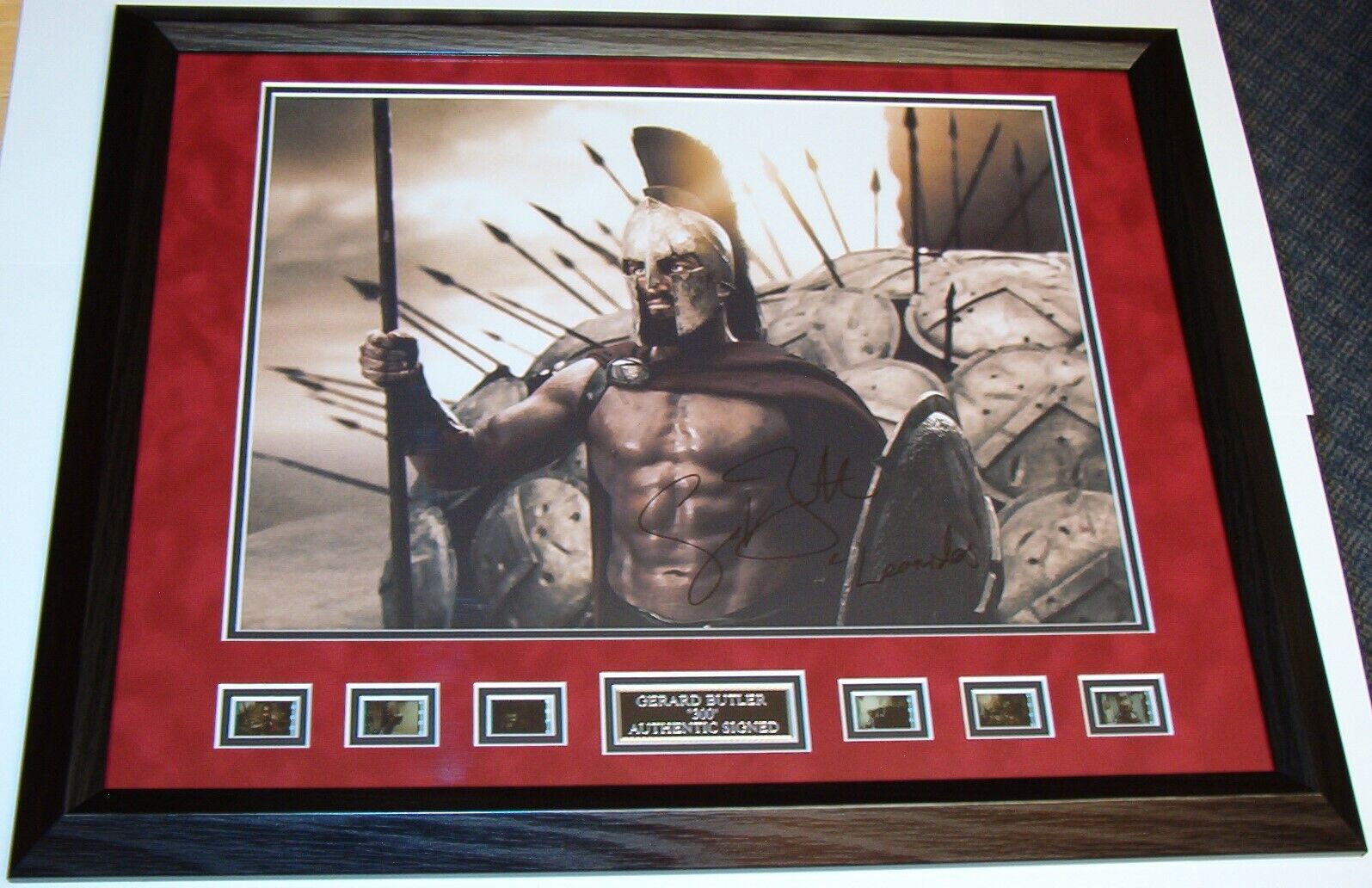 Gerard Butler ‘300’ Autographed 12x16 Photo Poster painting CoA Matted Framed Film Cells Unique