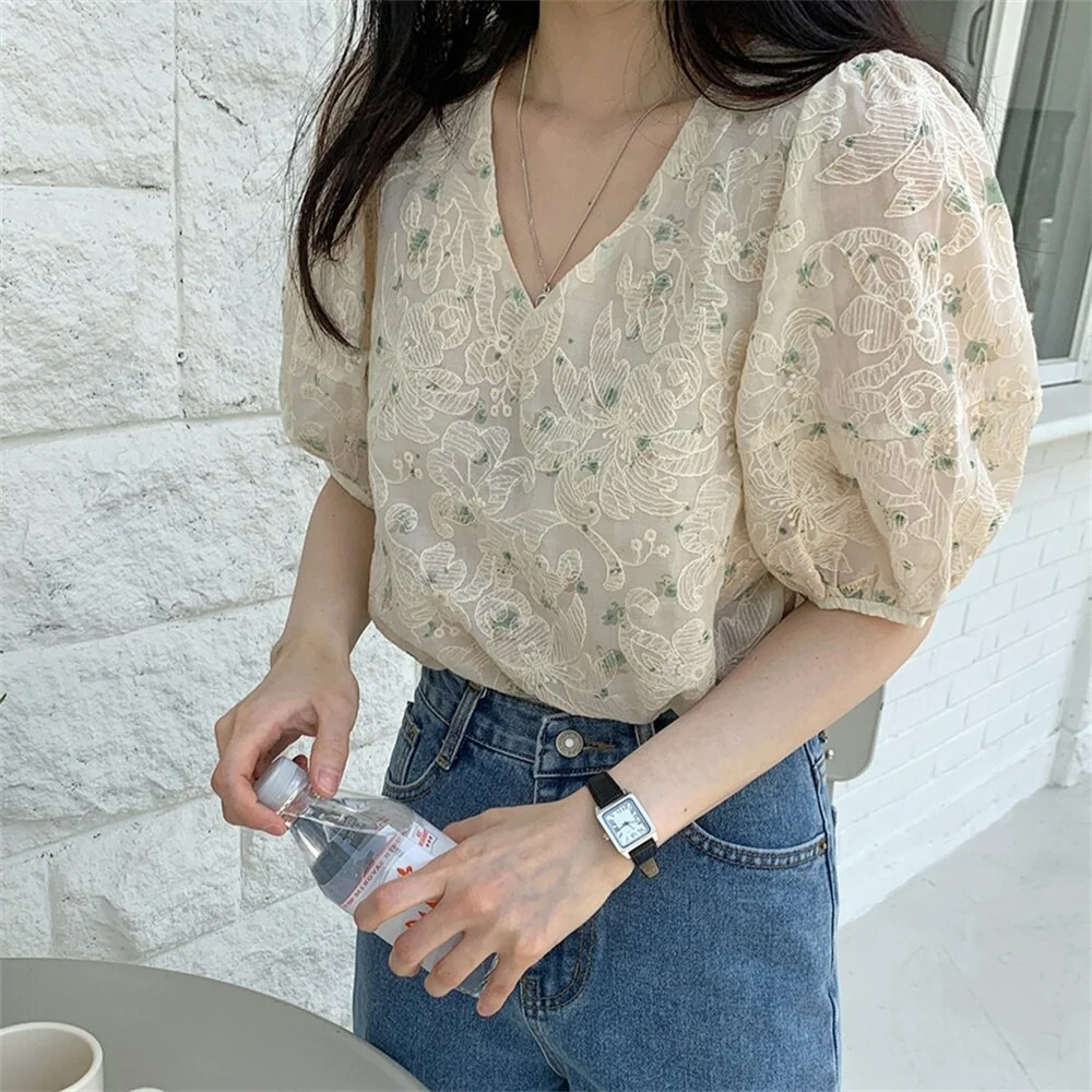 Jangj Alien Kitty Apricot Lace Blouses Women V-Neck Puff Sleeve 2022 Chic All Match Streetwear Fashion Casual Elegant Summer Lady Slim