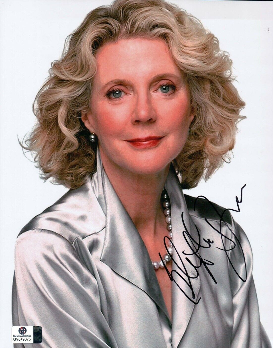 Blythe Danner Signed Autographed 8X10 Photo Poster painting Gorgeous Sexy Smile GV849675