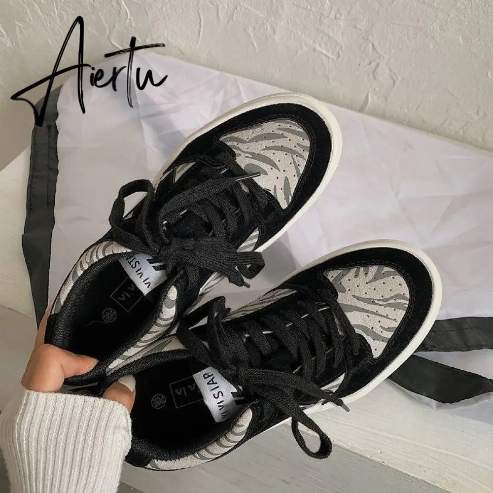 Harajuku Casual Sneaker Female Fashion Canvas Korean Fashion Shoes Original New In Flats Sports Comfortable Women's Shoe Aiertu