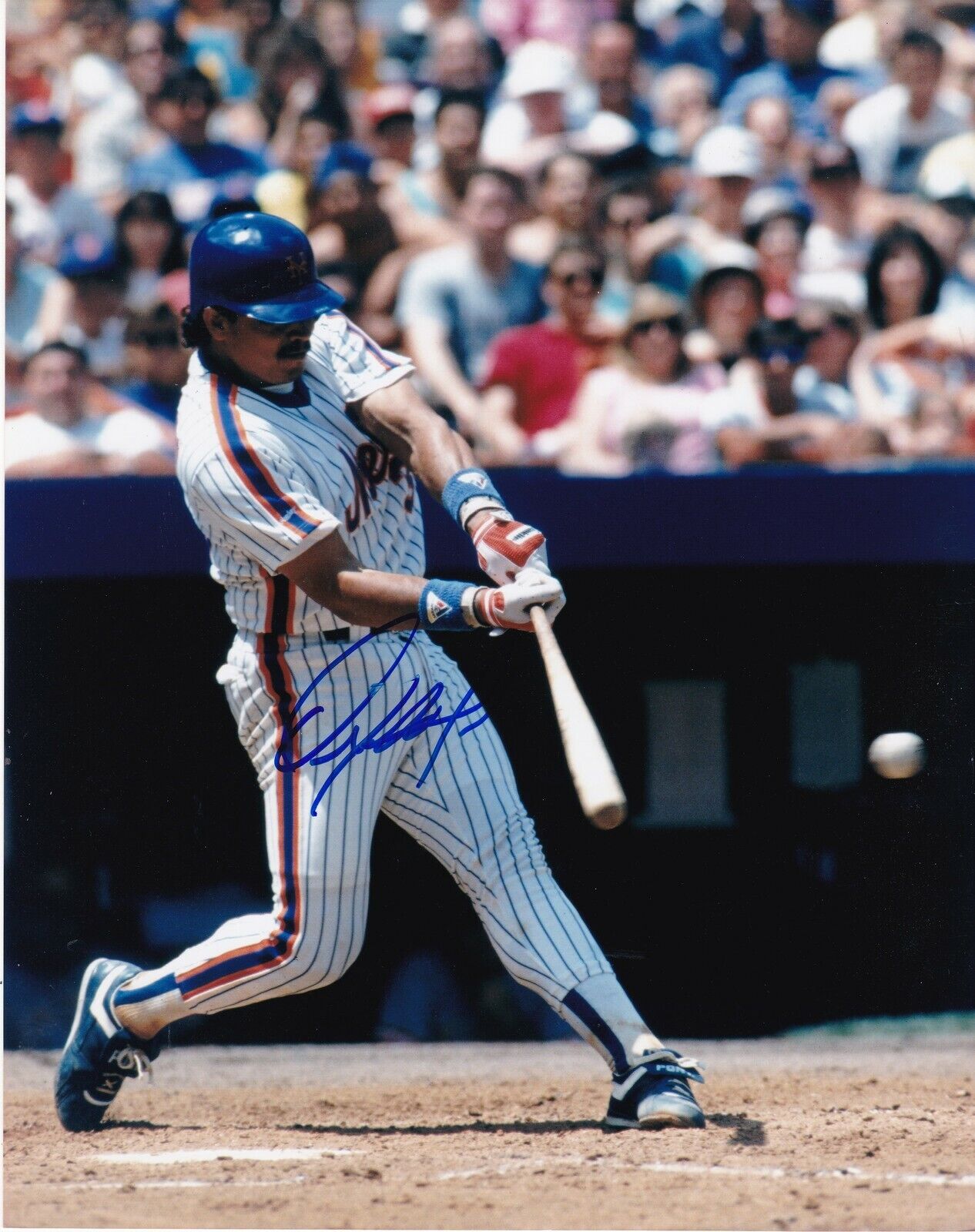 ORLANDO MERCADO NEW YORK METS ACTION SIGNED 8x10