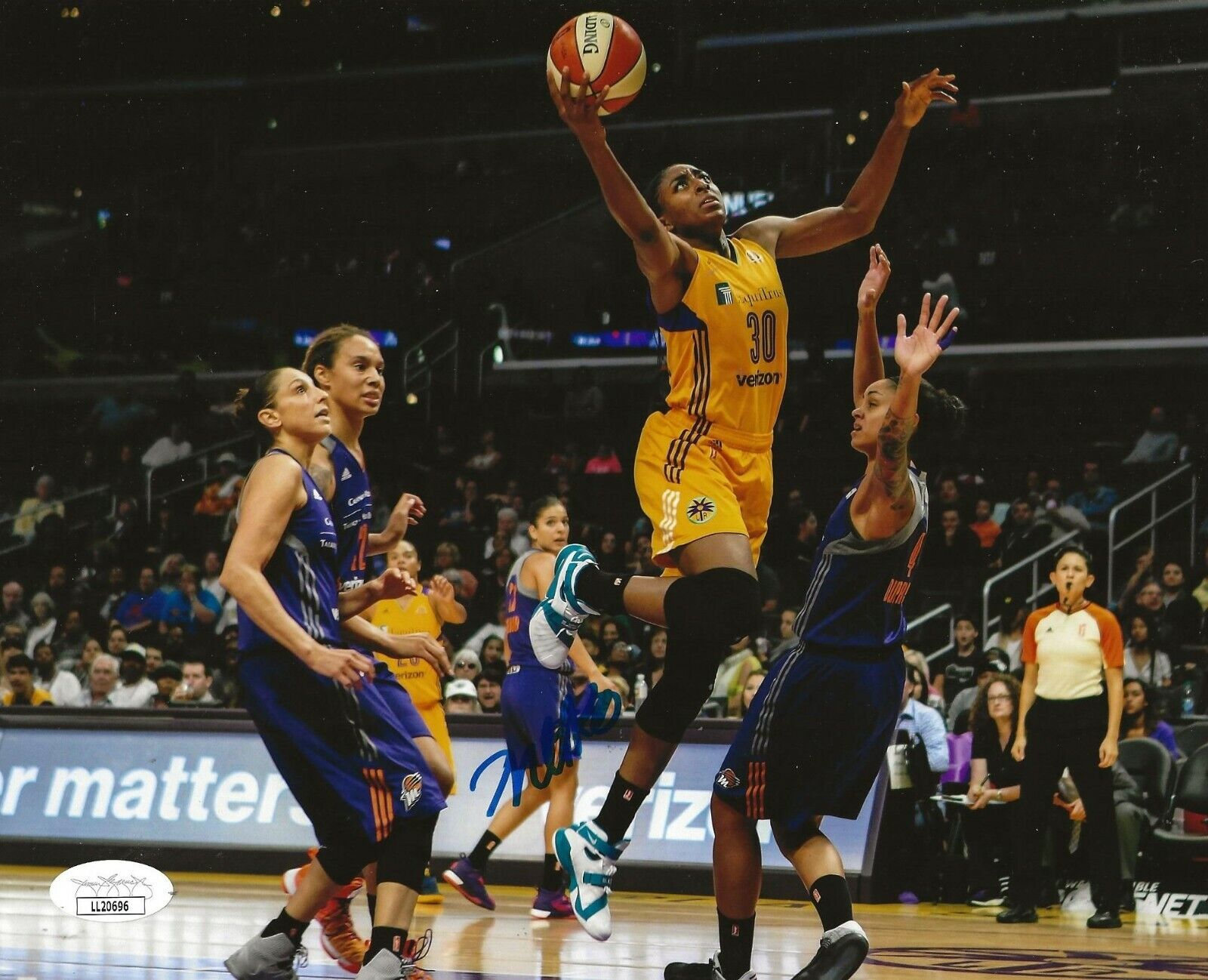 Nneka Ogwumike signed Los Angeles Sparks 8x10 Photo Poster painting autographed LA 8 JSA