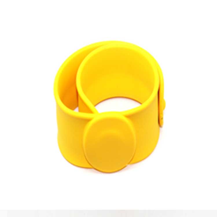 Wholesale Customized Waterproof Silicon Slap Bracelet with RFID Chips for Children Security
