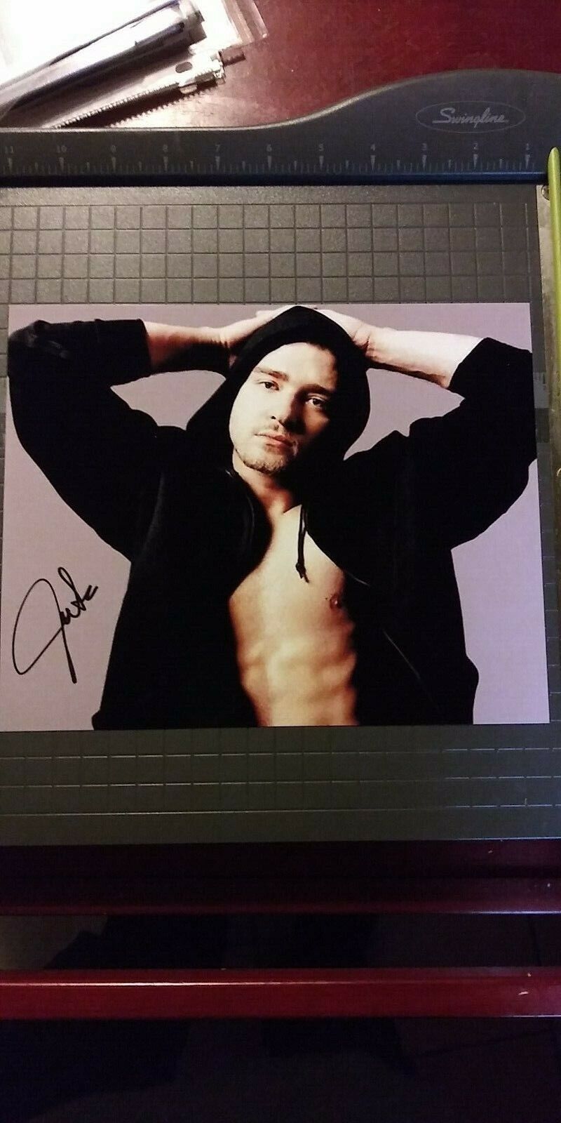 Justin Timberlake signed 8x10