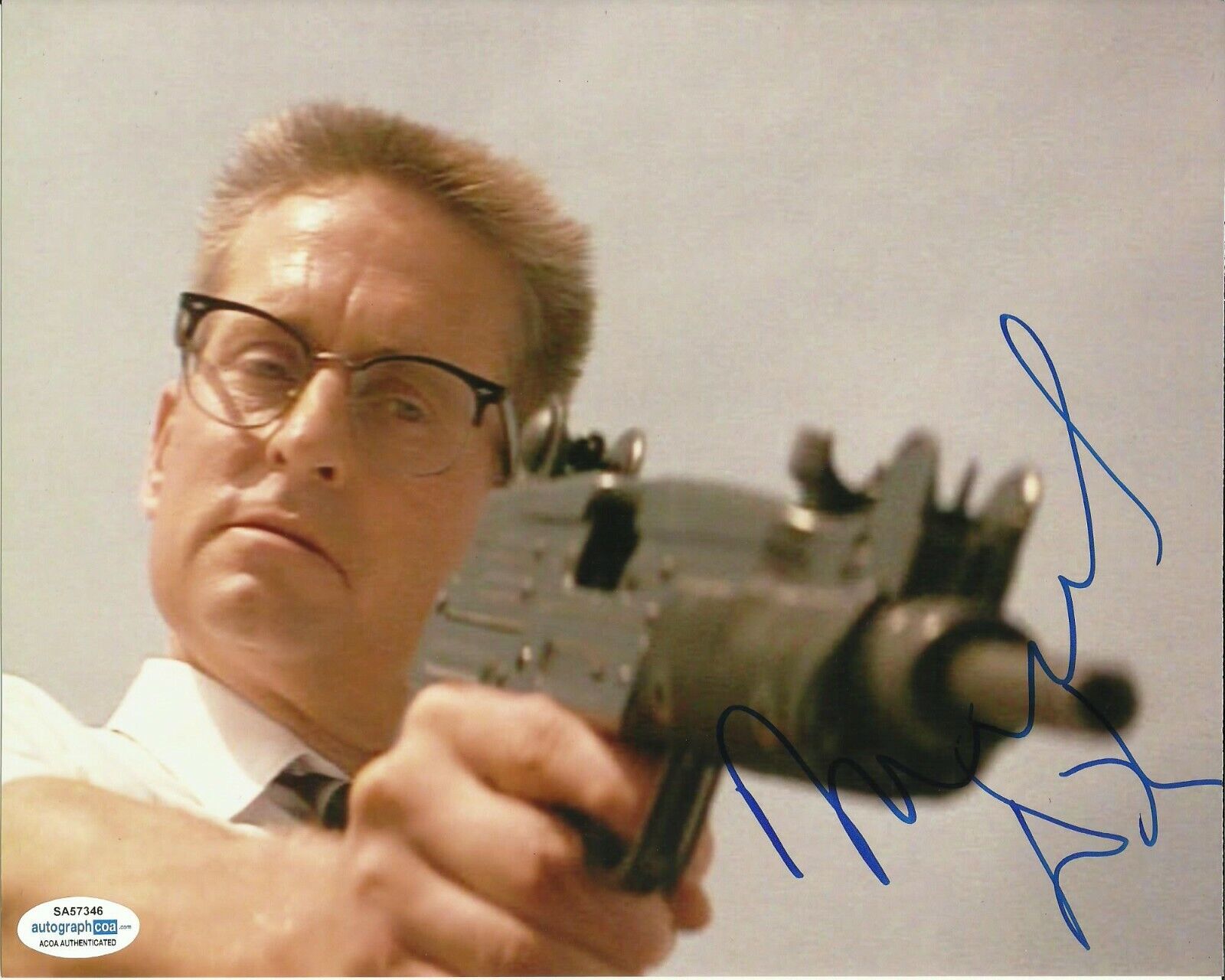 MICHAEL DOUGLAS SIGNED FALLING DOWN Photo Poster painting UACC REG 242 (3) also ACOA cert