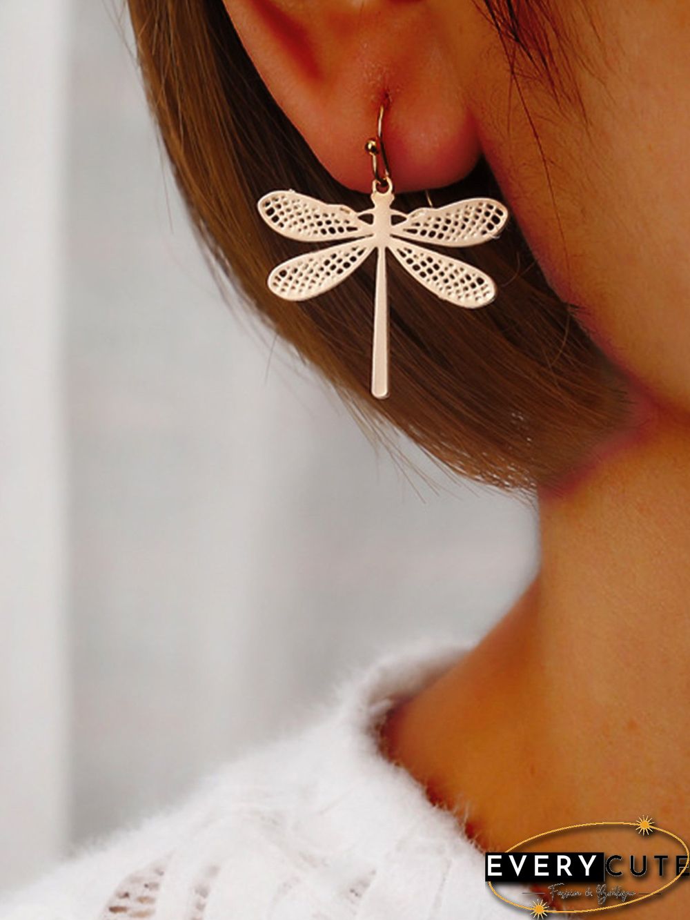 Vintage Casual Cutout Metal Dragonfly Earrings