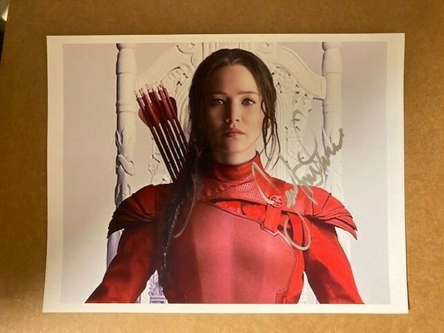 Jennifer Lawrence Boldly Signed 8 1/2 x 11 Lovely Photo Poster painting with COA