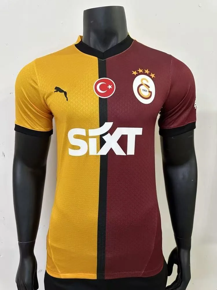 Player  24-25 Version Galatasaray Home football shirt
