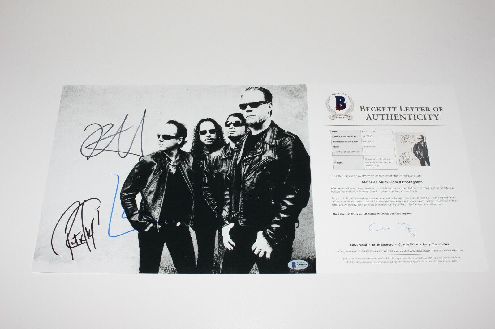 METALLICA BAND SIGNED 11x14 Photo Poster painting 1 BECKETT COA LARS ULRICH KIRK HAMMETT ROBERT