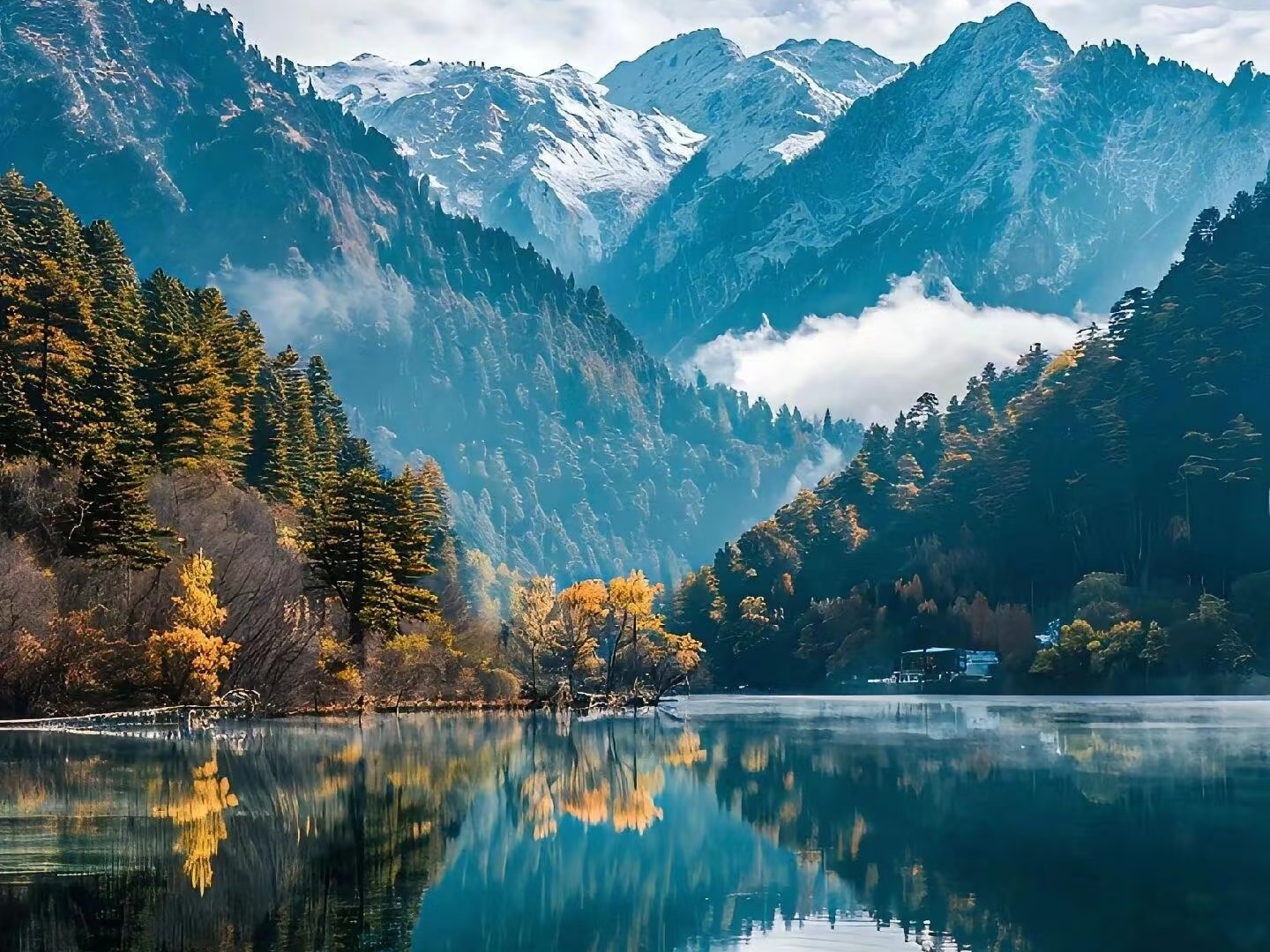 2-Day Jiuzhaigou & Huanglong High-Speed Rail Tour from Chengdu( large Chinese-speaking group tour)