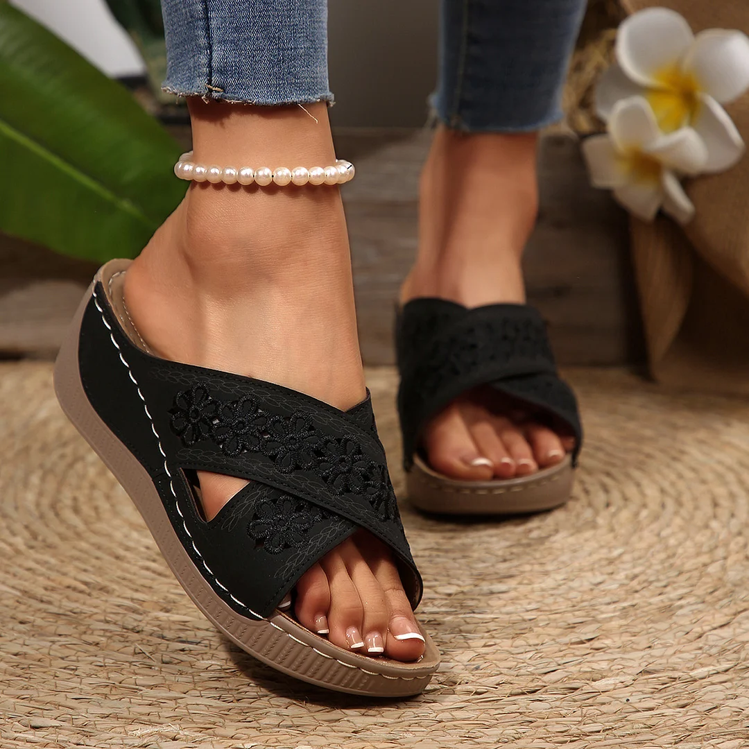 Yyvonne Thick Bottom Hollow Cross-Slippers Female Slope And Embroidered Beach Fish Mouth Side Empty Toe Cool Slippers
