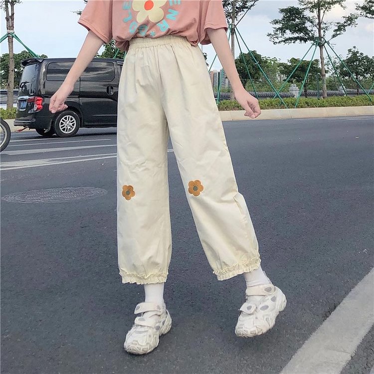 Cute Loose Blossom Print Ninth Pants - Modakawa Modakawa