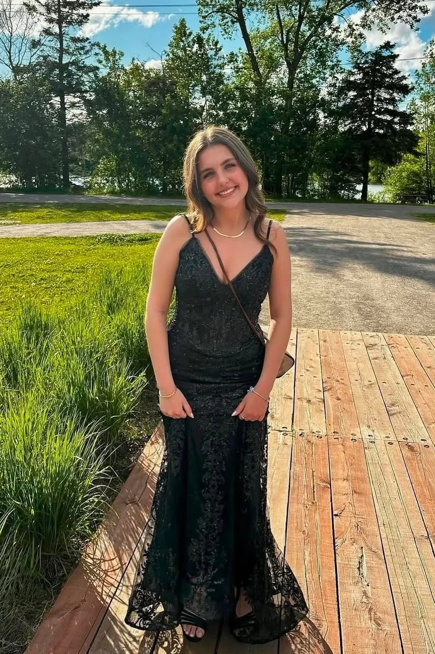 Daisda Sleeveless Spaghetti Straps Sweetheart Deep V-Neck Prom Dress