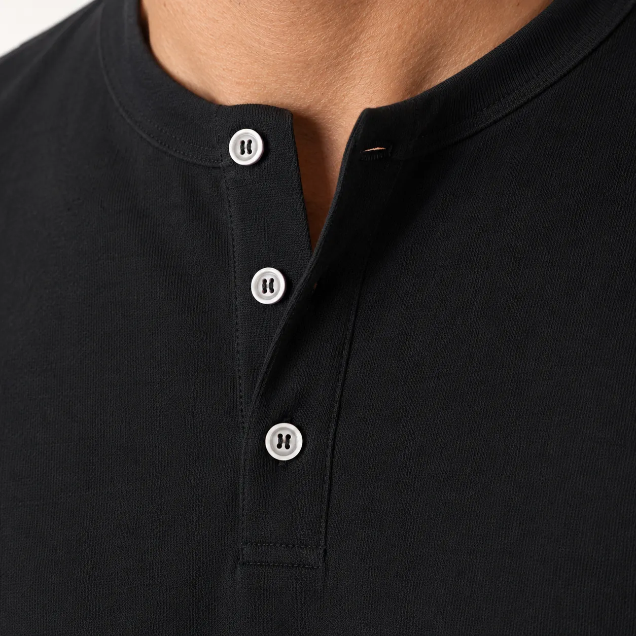 Full outfit with the black Bleamme Henley shirt