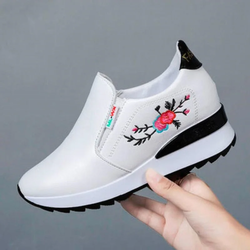 NEW Brand Women Casual Shoes Woman Sneakers Fashion Breathable PU Leather Platform White Women Shoes Soft Footwears Embroidered