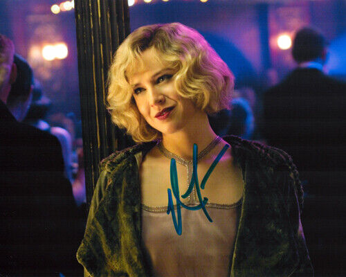 Autographed Photo Poster painting Renee Zellweger signed 8 x 10