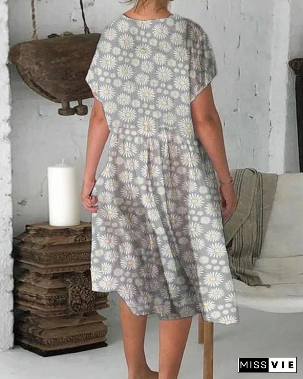 Summer Casual Round Neck Short Sleeved Dresses