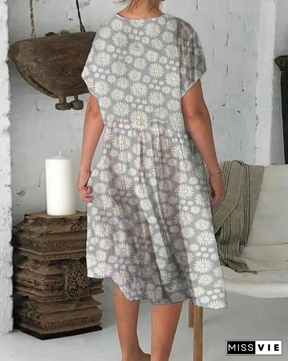 Summer Casual Round Neck Short Sleeved Dresses
