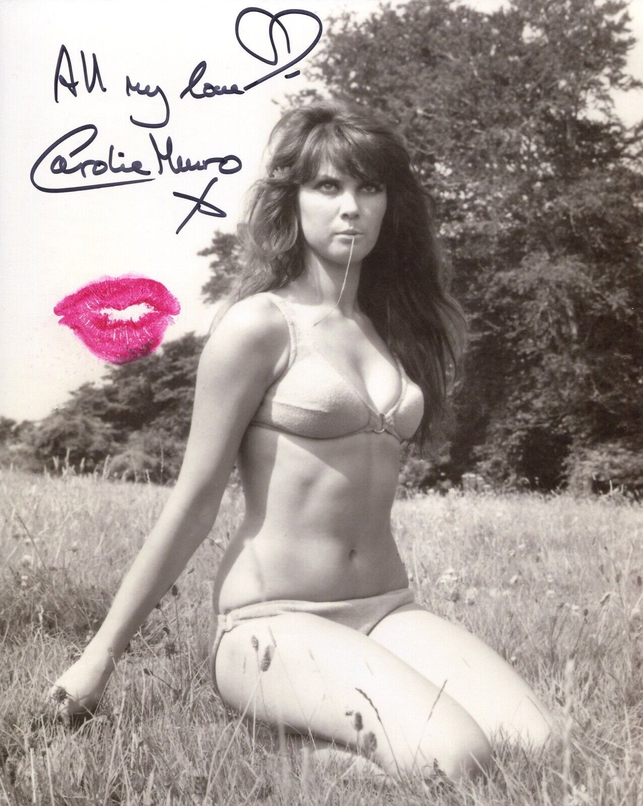 007 Bond girl Caroline Munro signed and lipstick kissed Photo Poster painting - REF 25sa