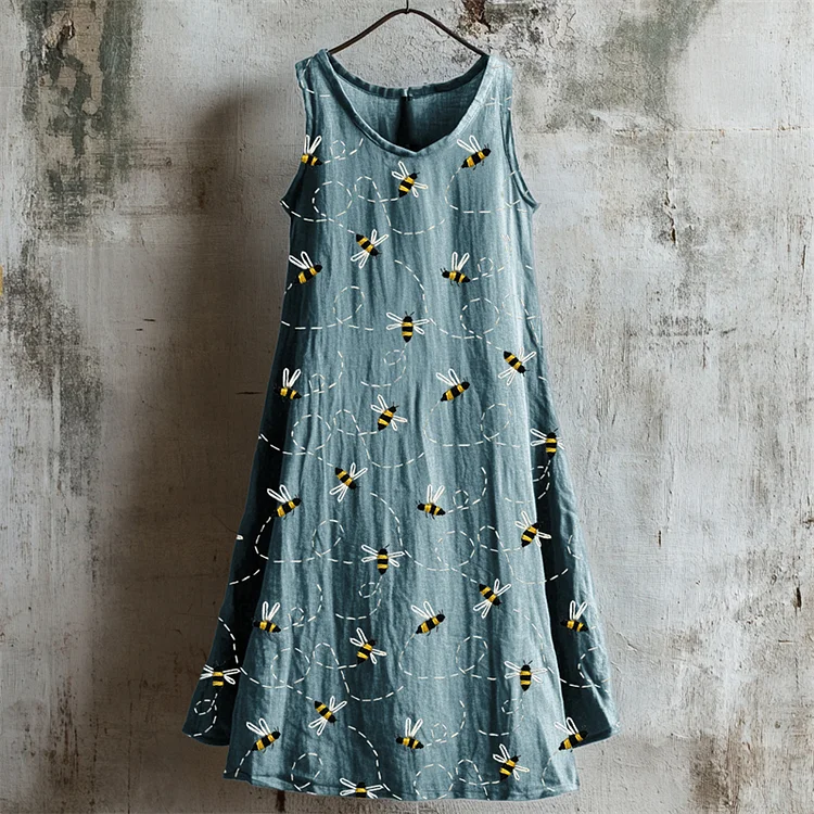 Simpfit Trägerkleid aus Nachahmung aus Baumwolle und Leinen mit „Flying Bees“-Stickerei