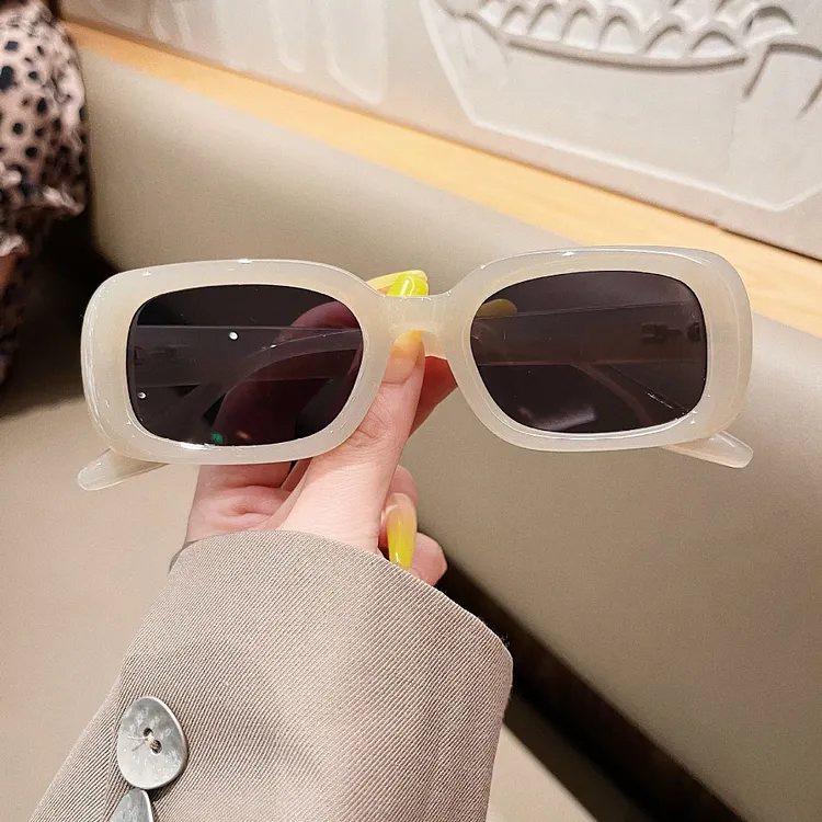 Vintage Retro Style Sunglasses Women Rectangle Shape Antireflective — free download