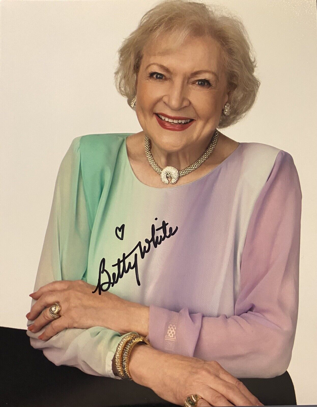 Betty White Golden Girls Signed Autographed 8x10 Color Photo Poster painting