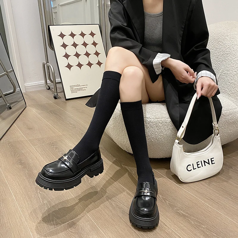 Uveng Uveng Little Leather Shoes Female 2023 New Platform Pine Cake Black Bright Leather With Skirt Jk One Foot Pedal Loafers