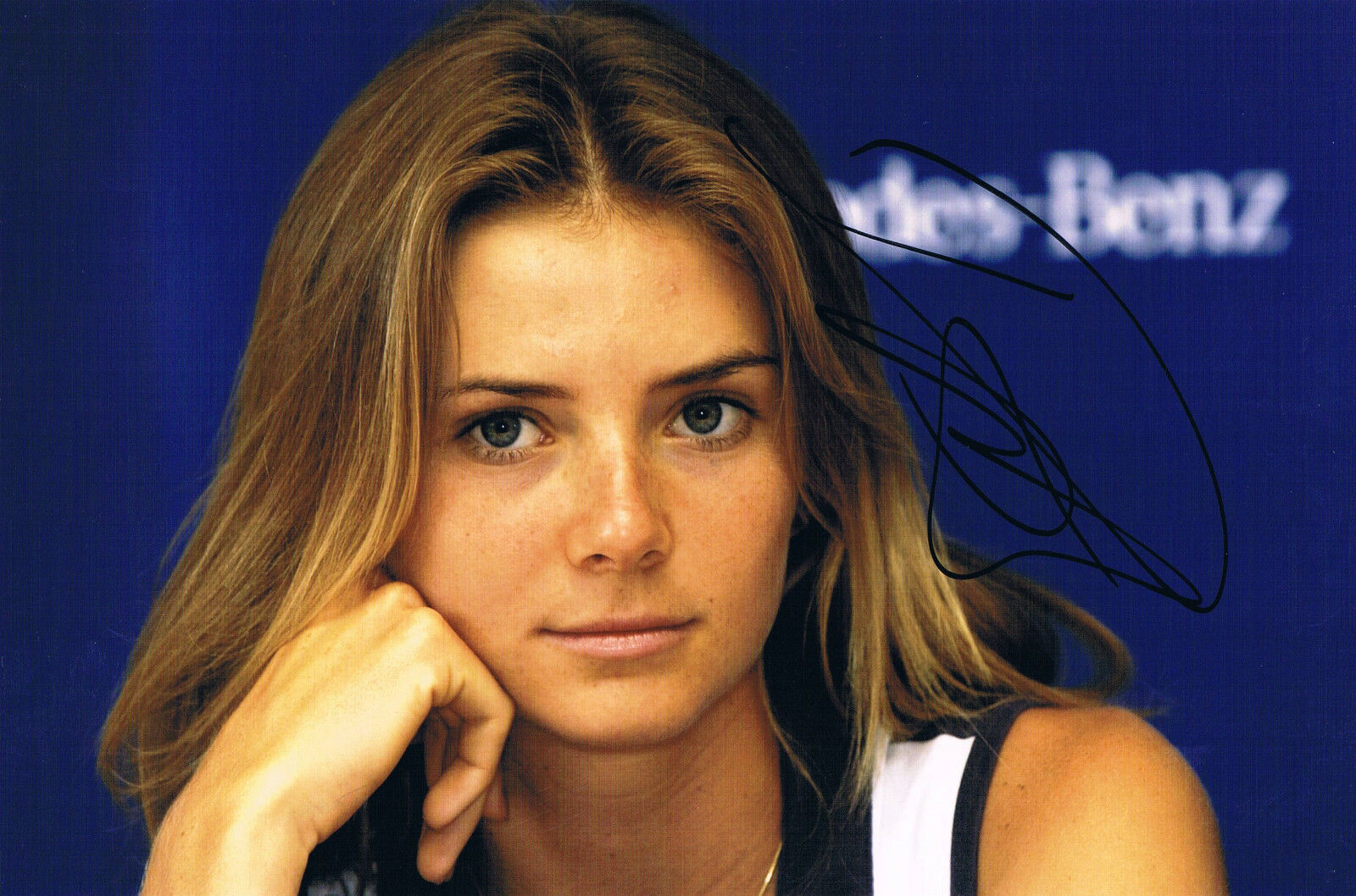 Daniela Hantuchová 1983- genuine autograph 6x8