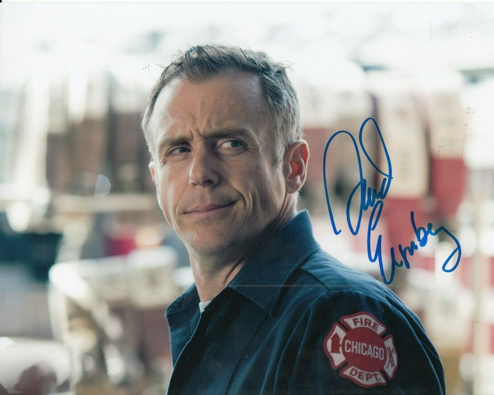 DAVID EIGENBERG signed (CHICAGO FIRE) TV SHOW 8X10 *Christopher Hermann* W/COA F