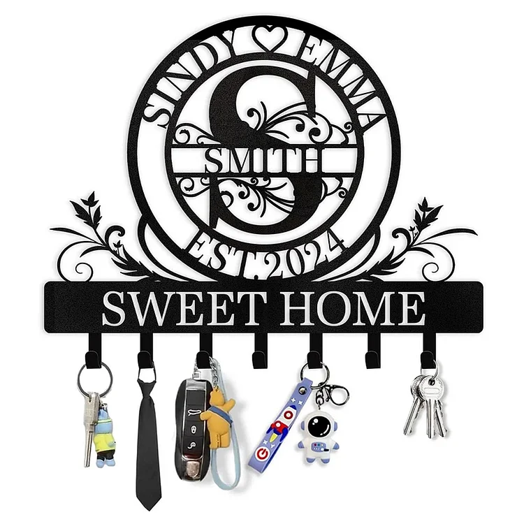 Custom Family Name Metal Wall Key Hanger, Key Hooks with Monogram Design, Personalized Key Holder for Wall