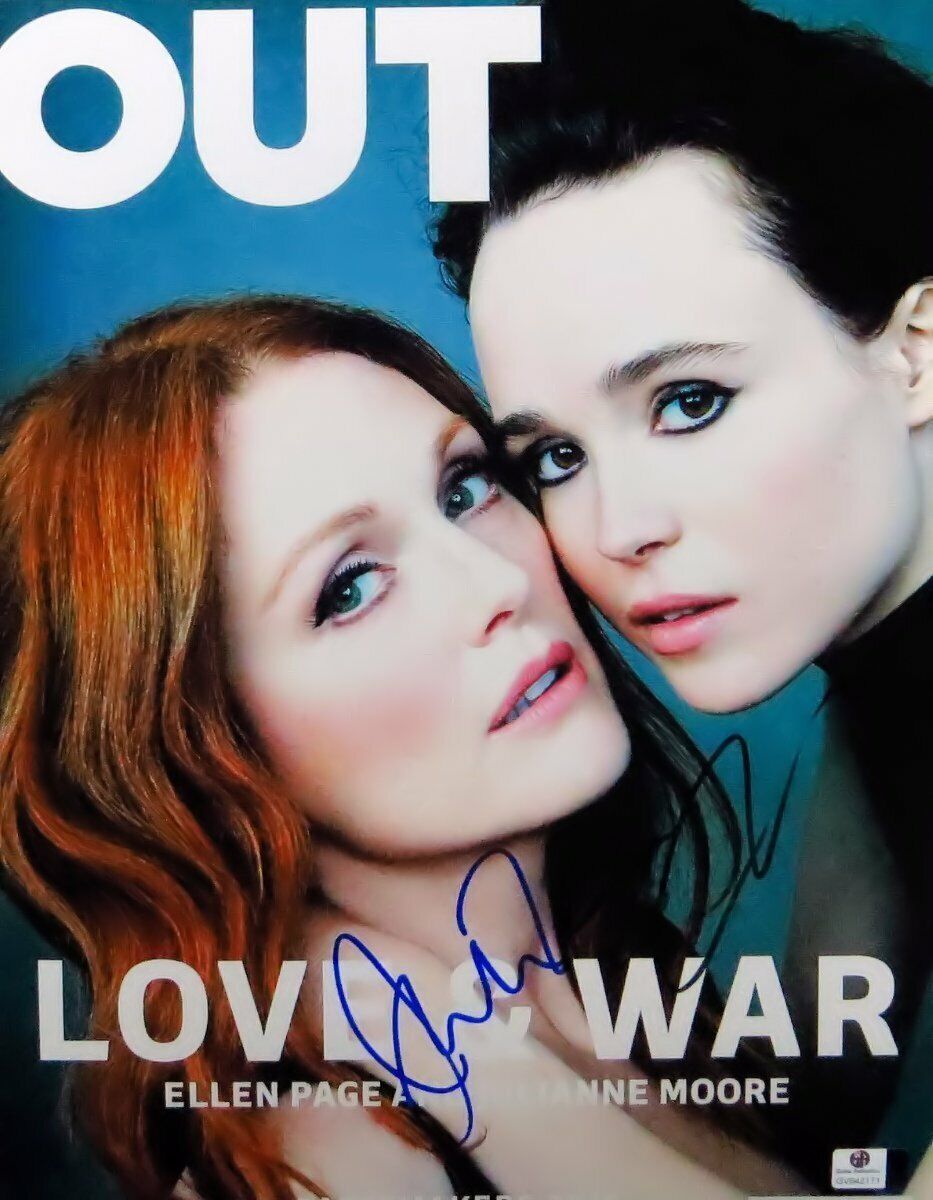 Julianne Moore Ellen Page Signed Autographed 11X14 Photo Poster painting held GV842171