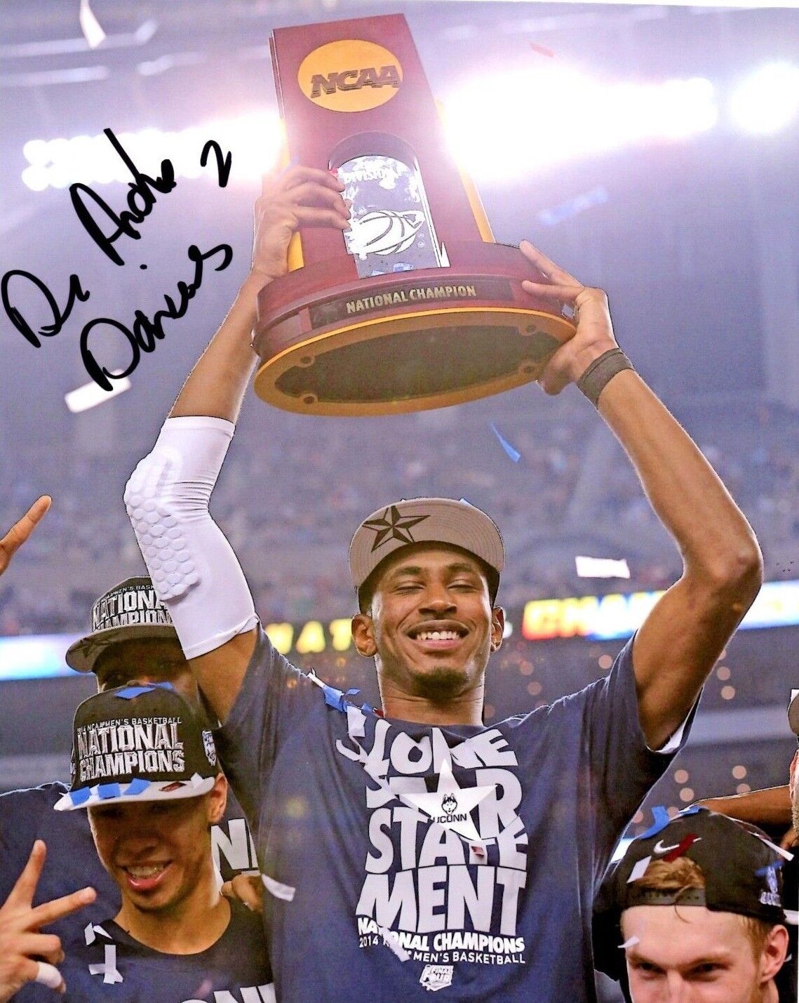 DeAndre Daniels Autograph Signed Photo Poster painting 8x10 UCONN Huskies COA Champs basketball*