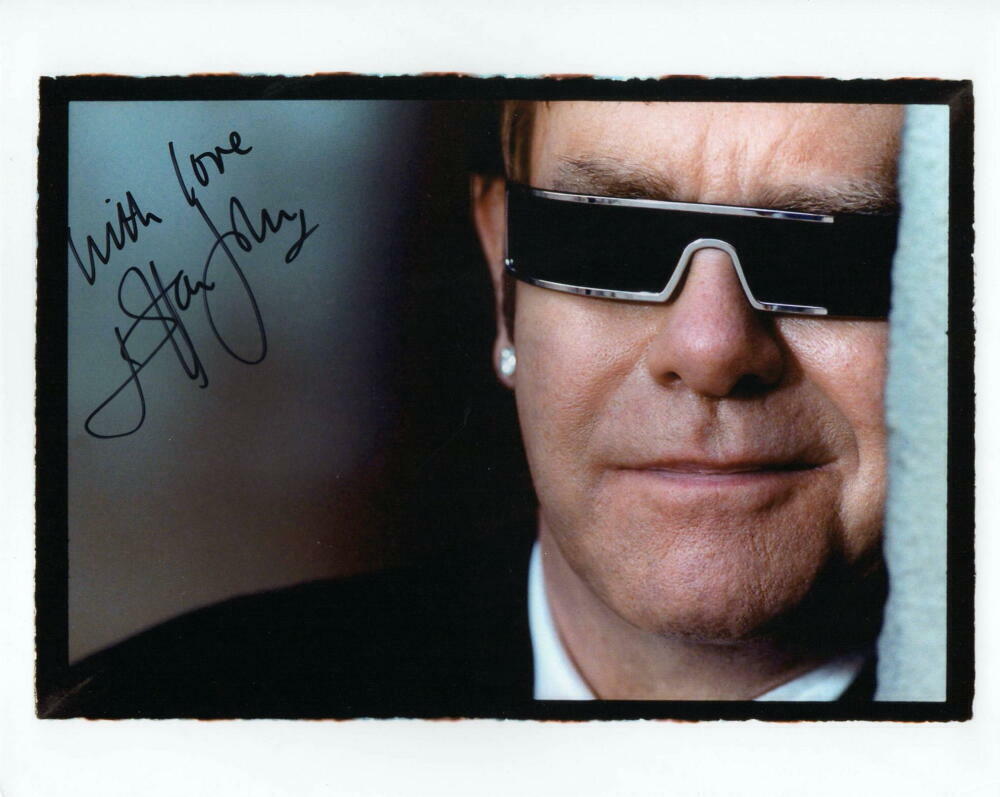 ELTON JOHN SIGNED AUTOGRAPH 8X10 Photo Poster painting MUSIC ICON GOODBYE YELLOW BRICK ROAD JSA