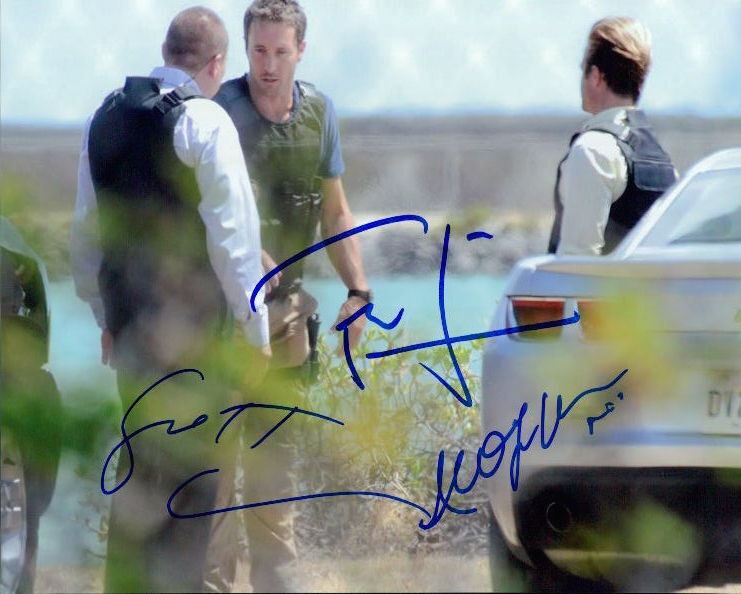 Hawaii Five-0 (Scott Caan, Tom Sizemore & Alex O'Loughlin) signed 8x10 Photo Poster painting