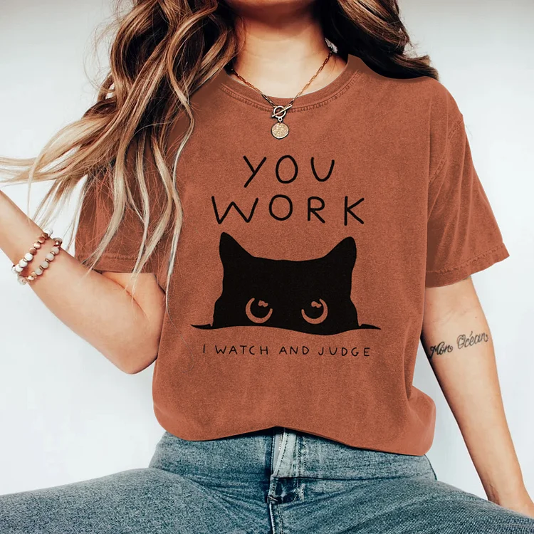 VChics Abstract Creative A Cat That Spies Art Print T-shirt