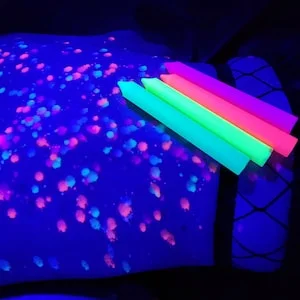 pornhint Pornhint Set of 4 BDSM low-temperature blacklight candles premium