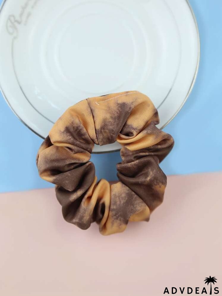 Graphic Print Pleated Scrunchie