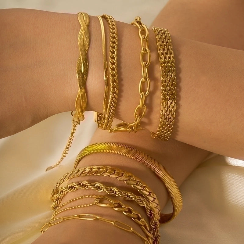 Modern Style Geometric 201 Stainless Steel 18K Gold Plated Bracelets In Bulk