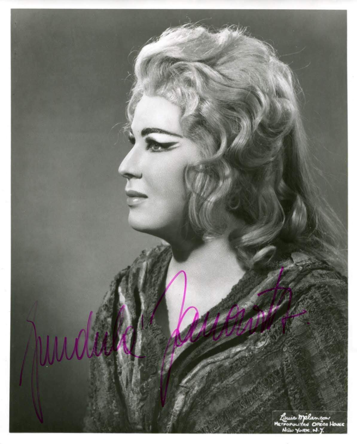 SOPRANO SINGER Gundula Janowitz autograph, signed Photo Poster painting