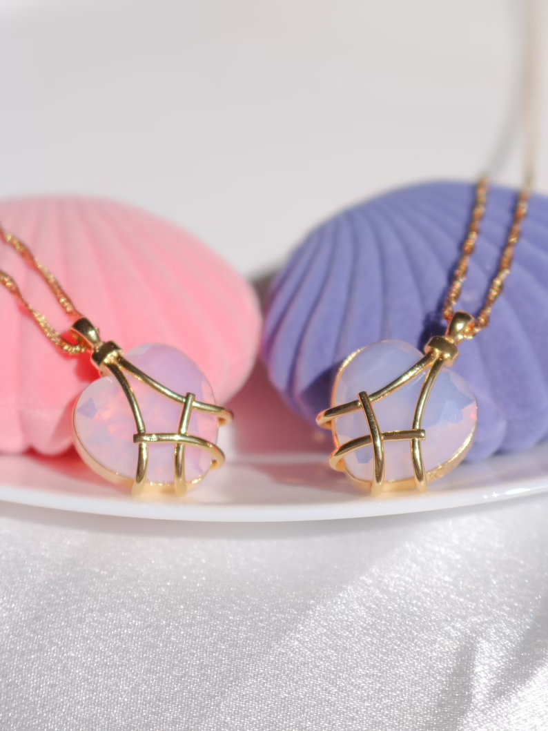 Barbie and the Diamond Castle Heart Necklace