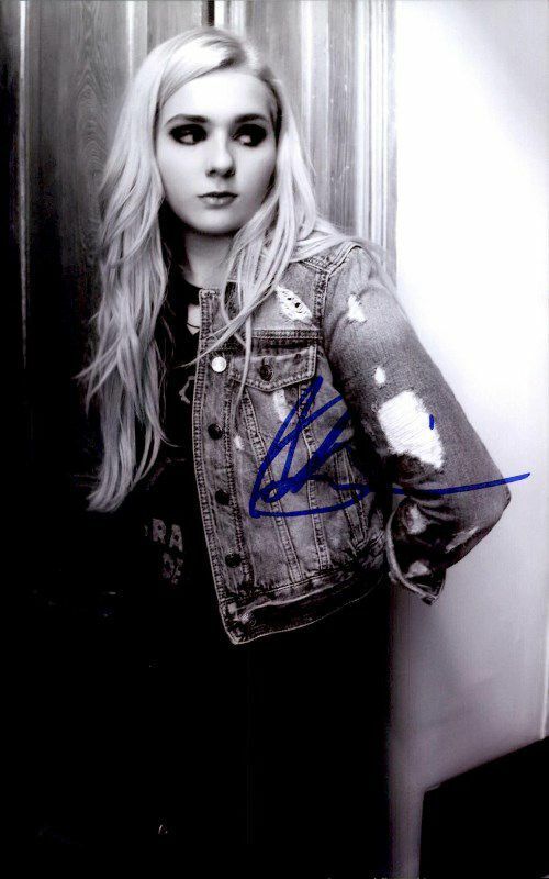 Abigail Breslin authentic signed celebrity 8x10 Photo Poster painting W/Cert Autographed 2616i