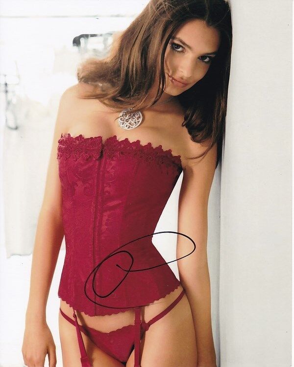 EMILY RATAJKOWSKI signed autographed 8x10 Photo Poster painting