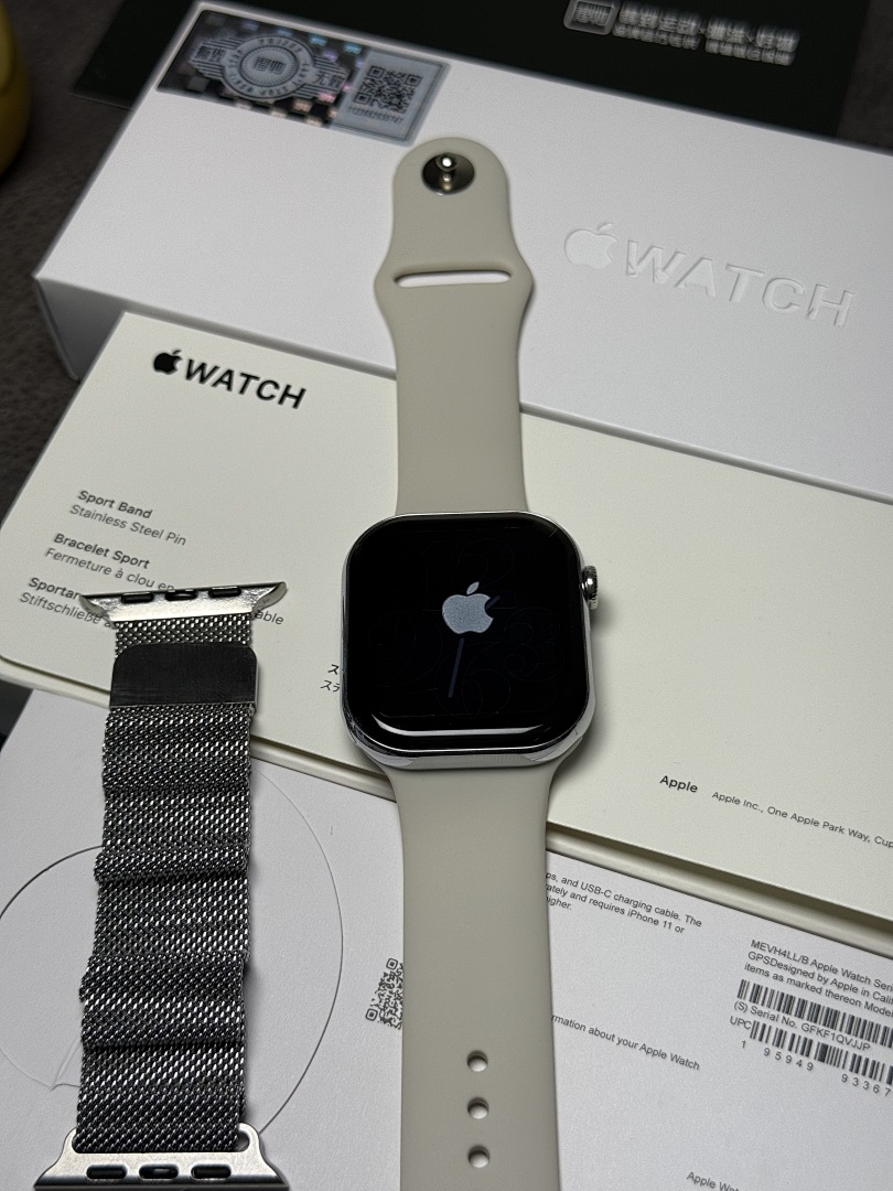 Smartwatch with Cellular SIM Card Version