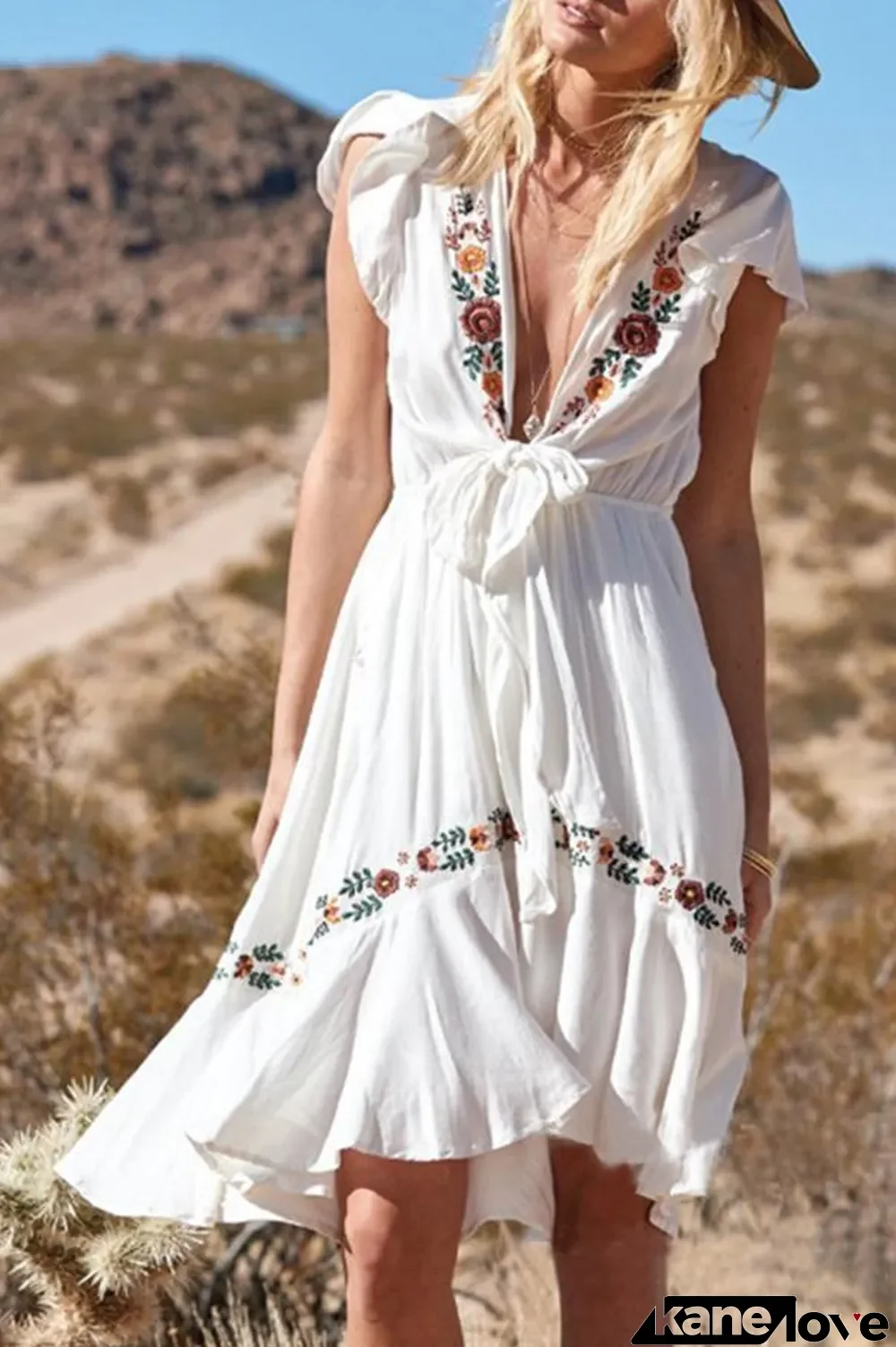 Embroidery Bohemian V-Neck Knotted Dress