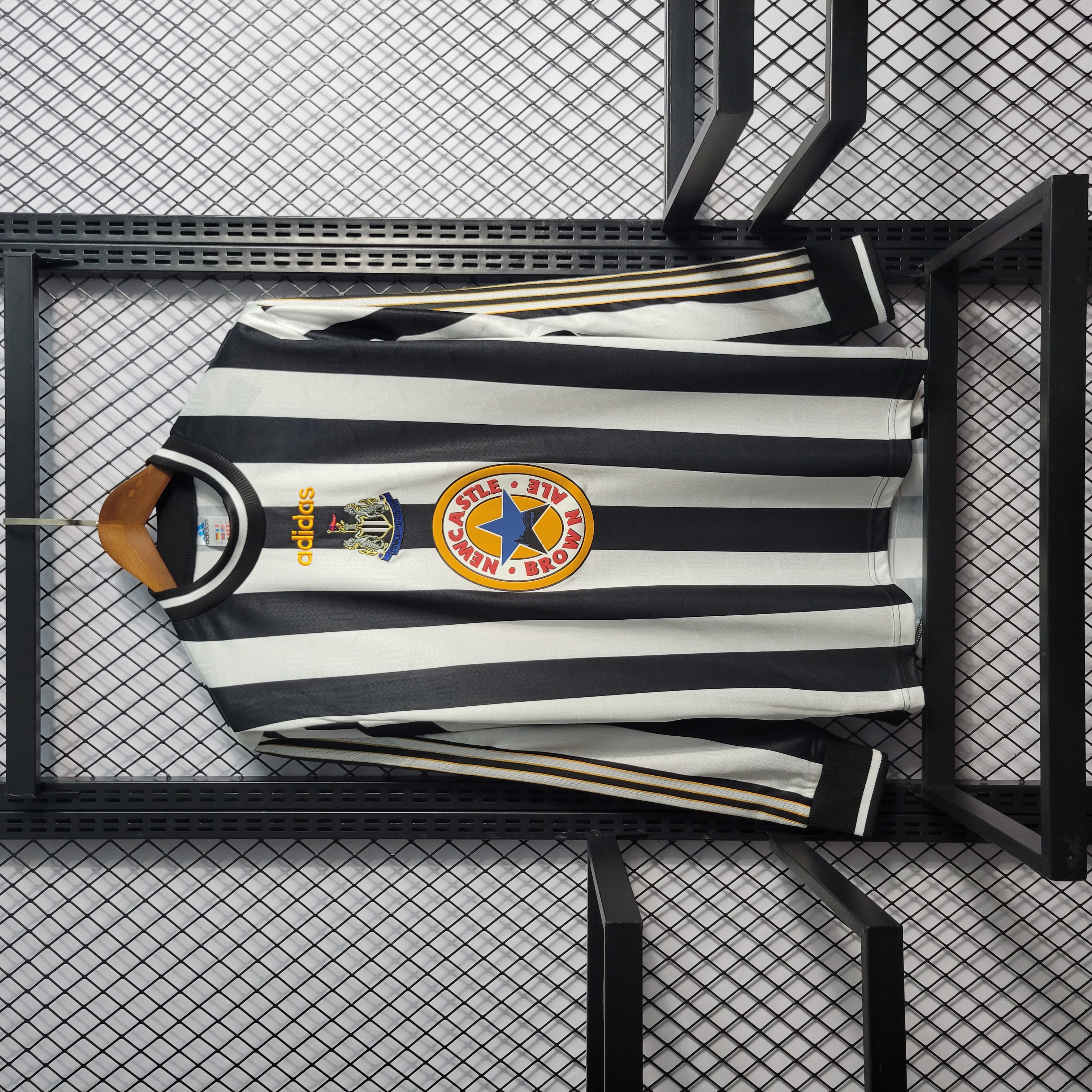Retro Newcastle United 1997-99 Home Long Sleeve Jersey