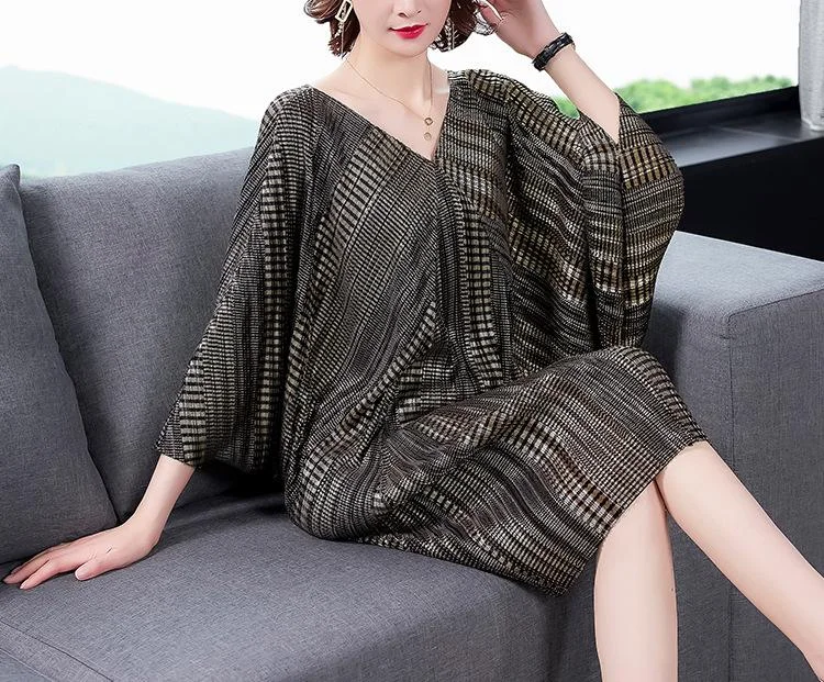 Elegant cross bat sleeve loose slimming mid-length dress