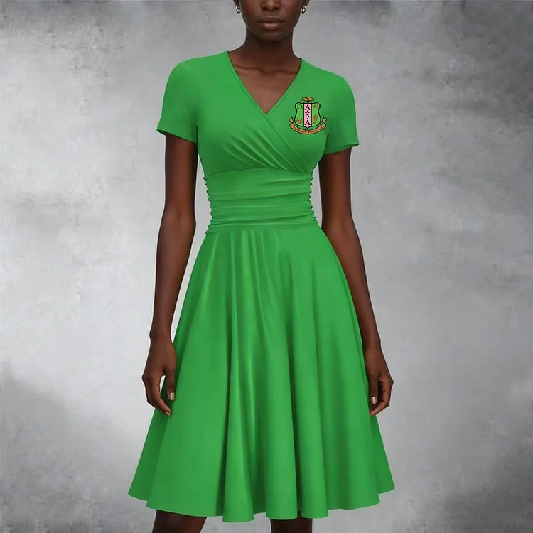 Simple and fashionable women's V-neck dress