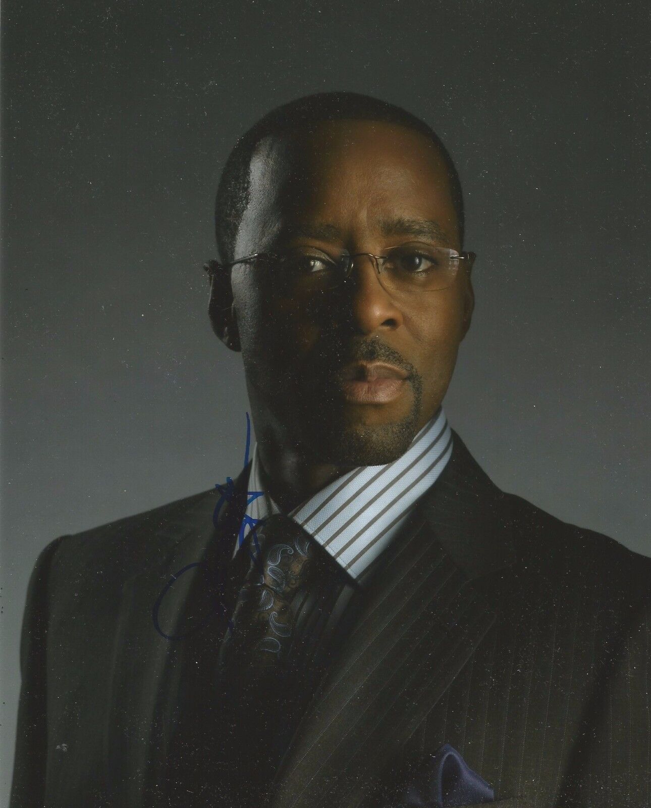 Courtney B. Vance Signed Flashforward 10x8 Photo Poster painting AFTAL