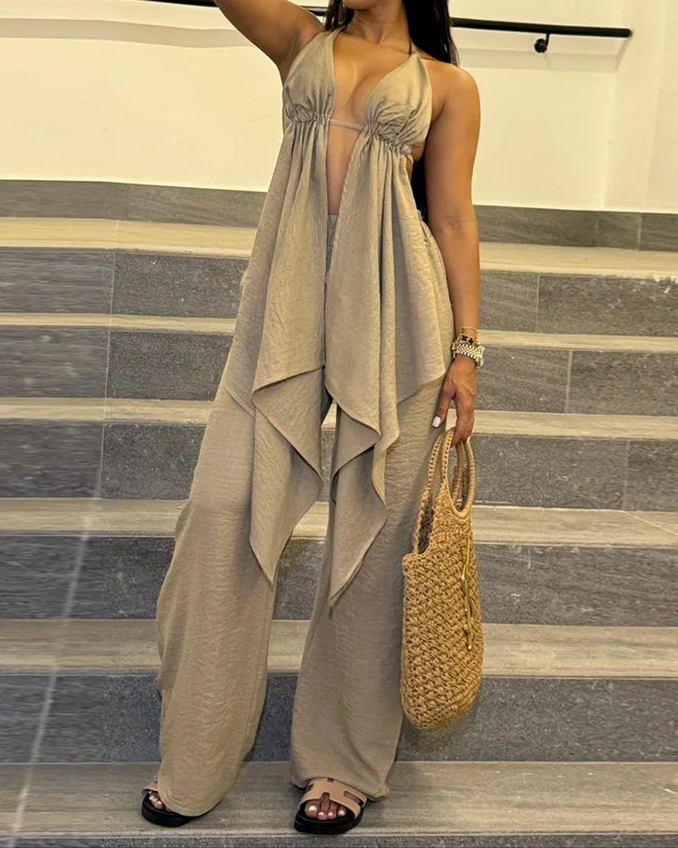 Sleeveless solid color two piece suit  