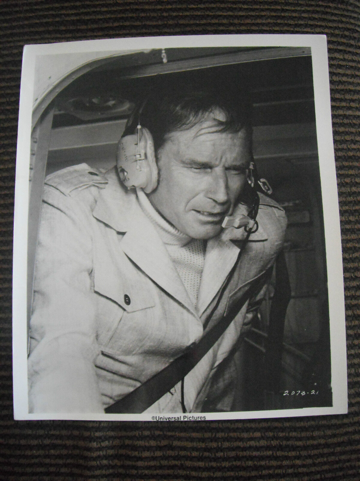 Charlton Heston Airport 1975 MCA 8x9.75 B&W Photo Poster painting Photo Poster paintinggraph Promo Movie